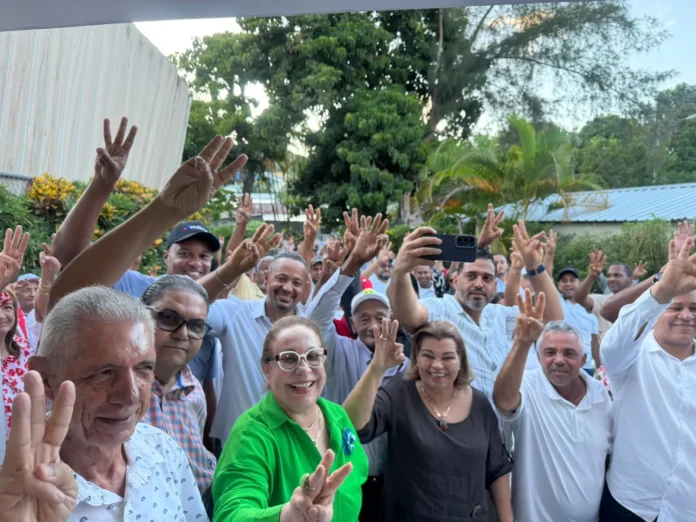 Dirigentes del PRM apoyan a Wellington Arnaud.