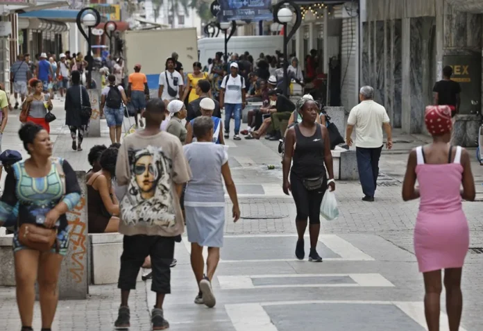 China pide a EE.UU. cesar presión sobre Cuba