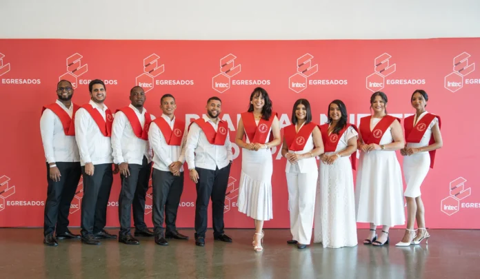 Graduación de profesionales en INTEC 2023