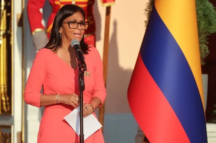 Delcy Rodríguez recibe cartas credenciales diplomáticas.