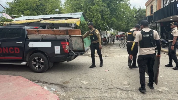 DNCD desmantela puntos de drogas en Azua