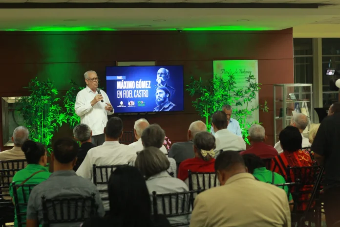 Panel sobre ética y legado de Máximo Gómez