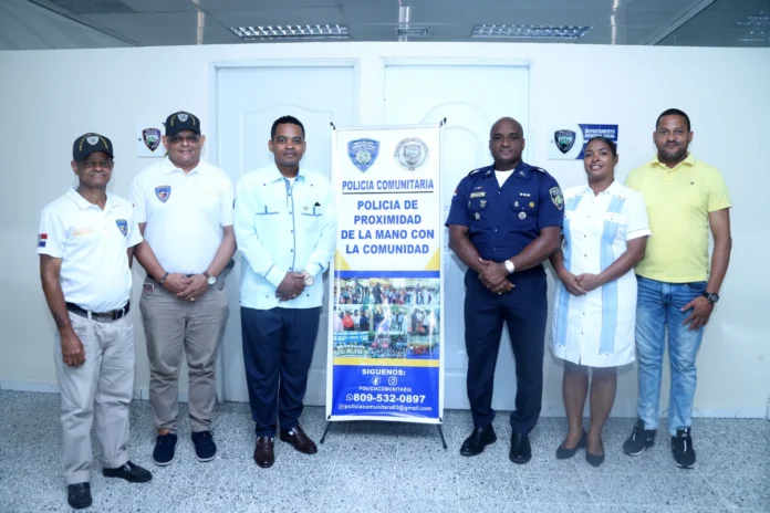 Reunión de Policía Comunitaria y líderes locales