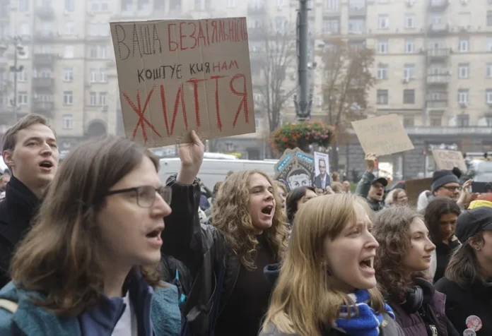 Protesta en Kiev por dimisión de Klichkó