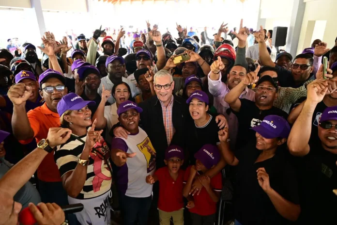 Gonzalo Castillo en La Altagracia, campaña.