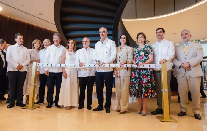 Inauguración del Centro Cultural Rainieri en Punta Cana.