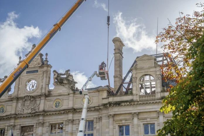 Detención por incendio en Ayuntamiento de Limoges