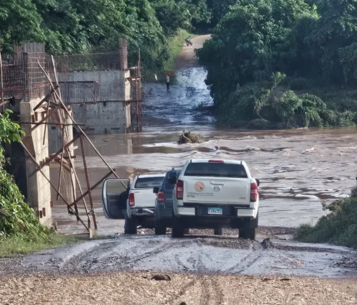 Desborde del río Soco en Ramón Santana