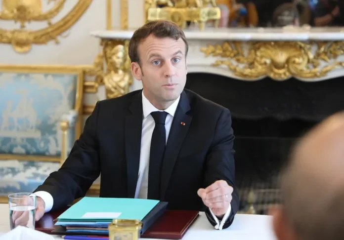 Macron restringe manifestaciones en Francia.