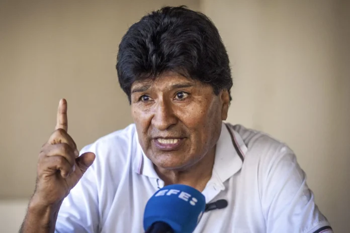 Evo Morales critica a Rodrigo Paz públicamente.