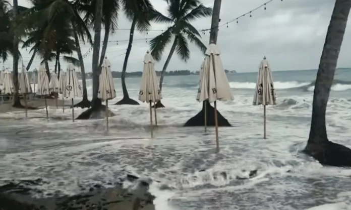 Oleajes anormales en Puerto Plata.