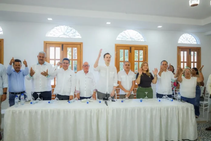 PRM inicia recorridos para captar militantes.