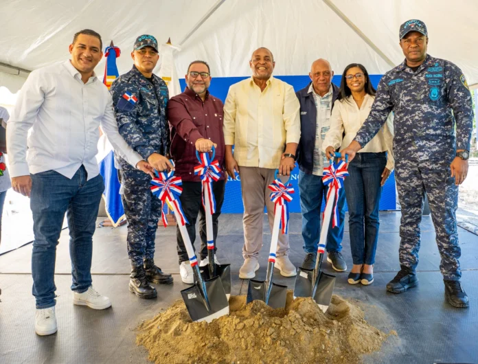 Construcción de estaciones policiales en La Vega