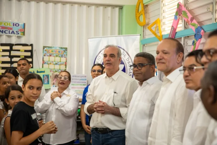Abinader en jornada social 