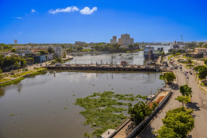 Cierre puente flotante por embarcación este sábado