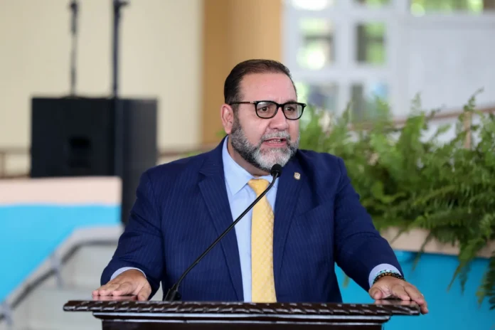 Rogelio Genao apoya a la Policía Nacional