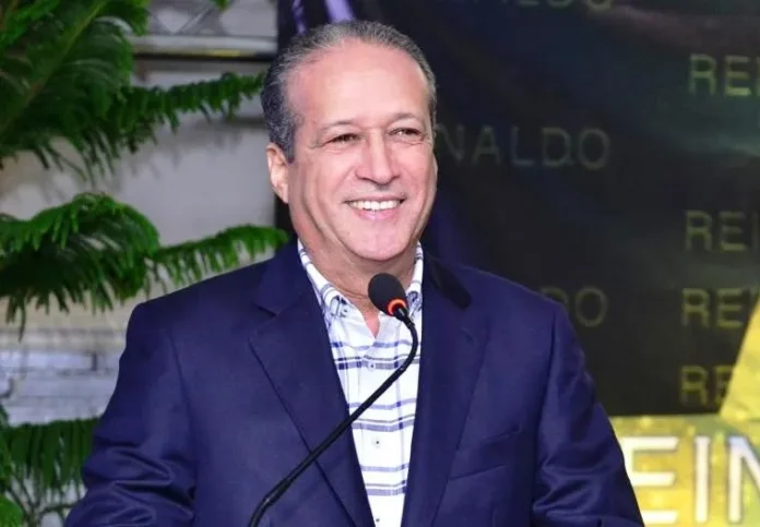 Eucaristía en honor a Reinaldo Pared Pérez