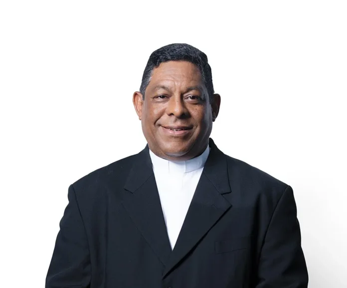 Nuevo rector Francisco Antonio Jiménez Ucateci