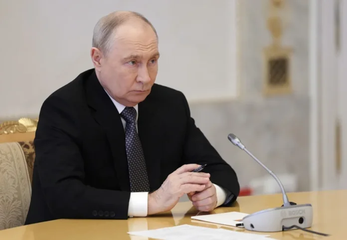 Putin y Ucrania reanudan negociaciones en noviembre.