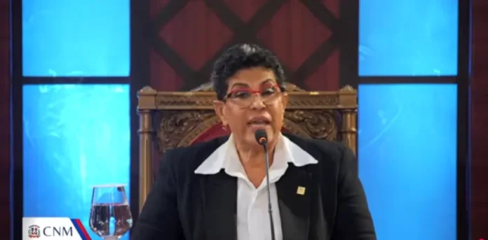 Yrcania Casado propone combatir cibercrimen.