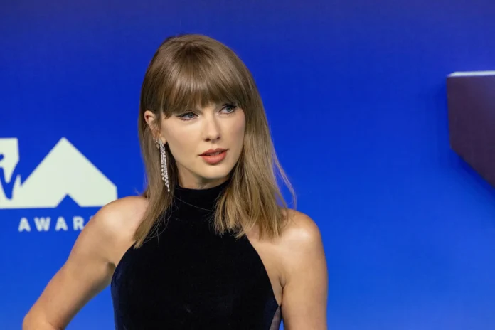 Los Javis disfrutando de la gala de Swift.