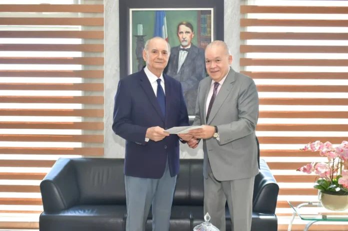 DGJA y DGII colaboran en regularización fiscal