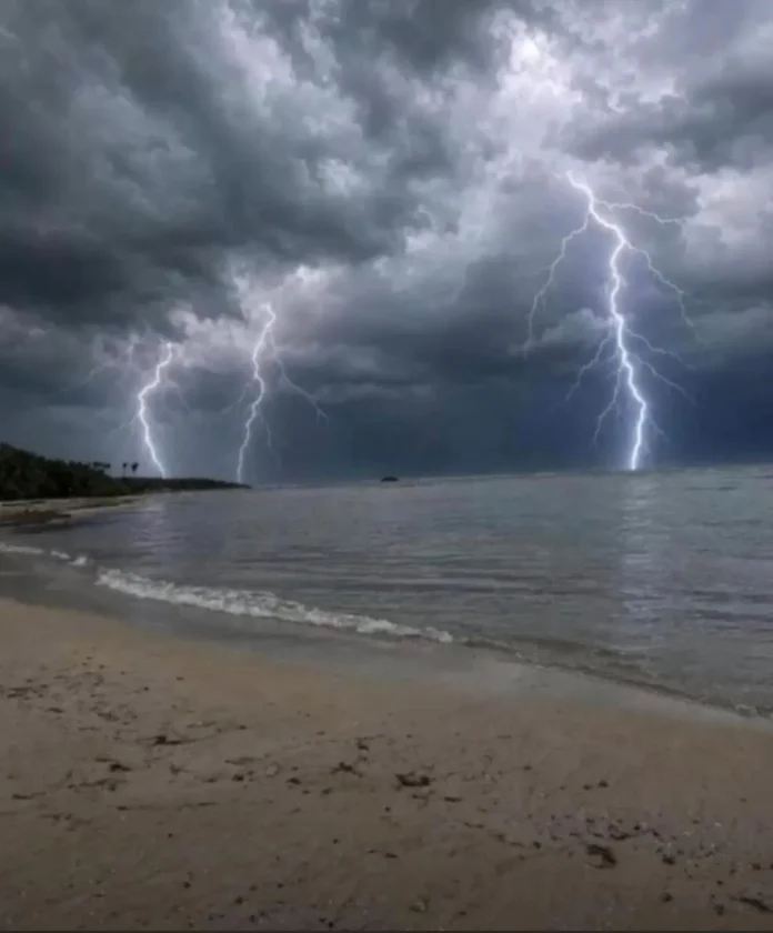 Aguaceros y tormentas eléctricas en provincias.