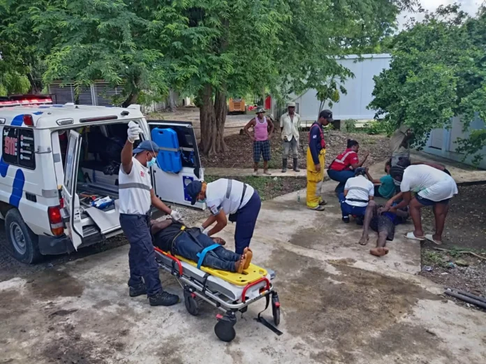 Tres hombres intoxicados en limpieza de cisterna