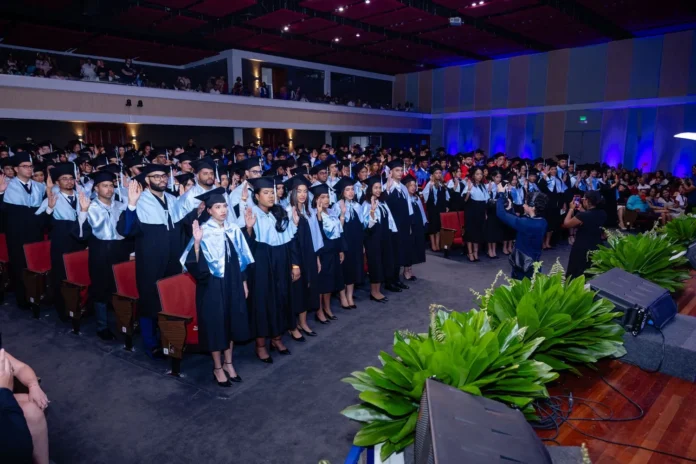 Graduación de 858 nuevos profesionales en Unapec