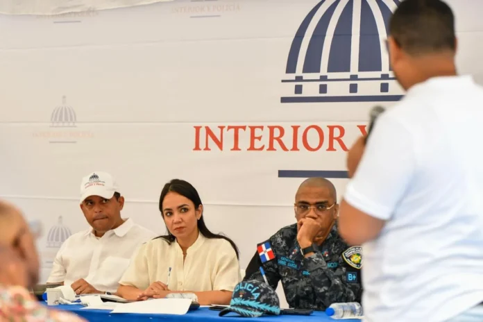 Faride Raful interviene en Villas Agrícolas.