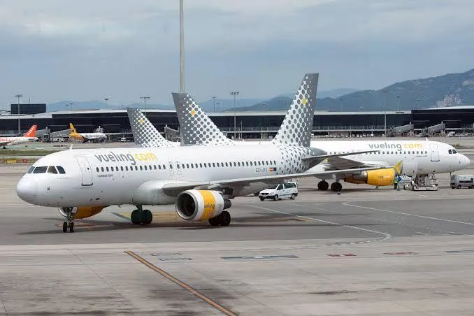 Avión Vueling aterriza de emergencia en Barcelona.