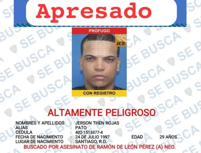 Pato se entrega a la Policía Nacional.