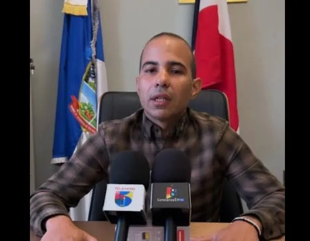 Alcalde de Tireo renuncia a Fuerza del Pueblo