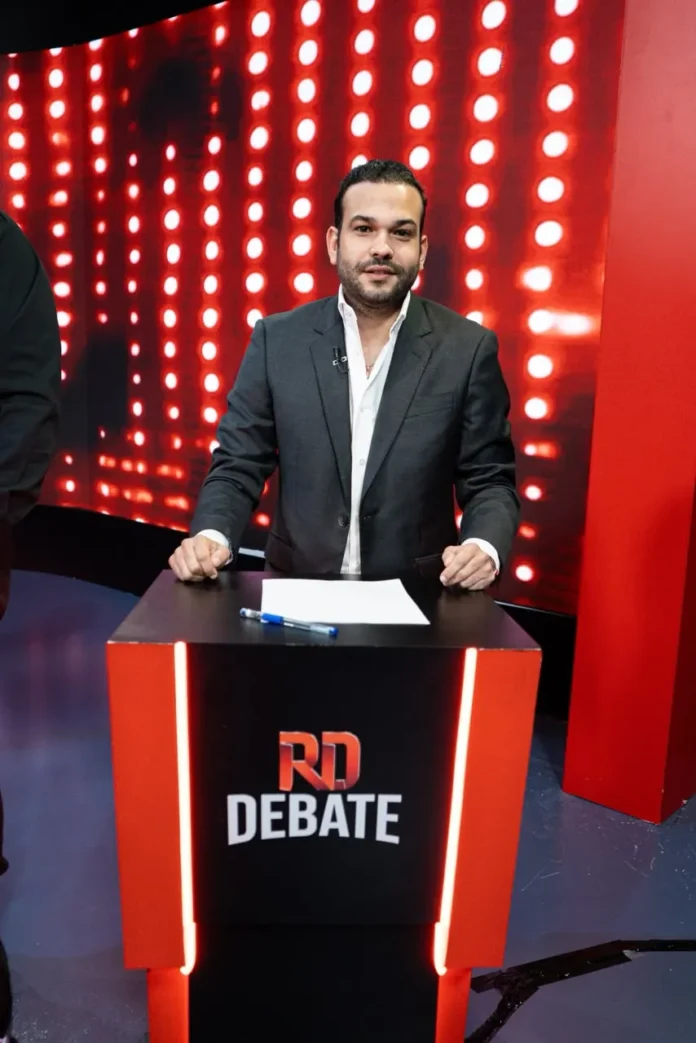 Saint-Hilaire denuncia corrupción en control migratorio.