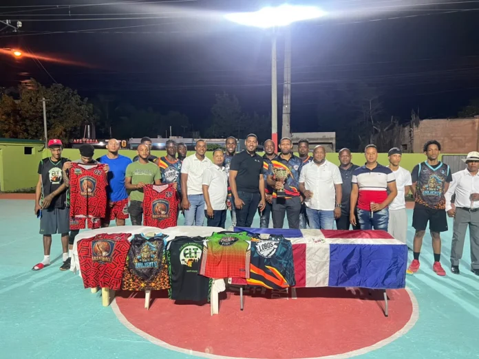 Torneo navideño en La Caleta 2026