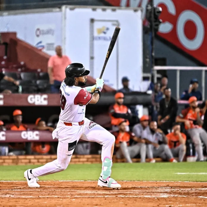 Gigantes vencen a Toros en emocionante partido