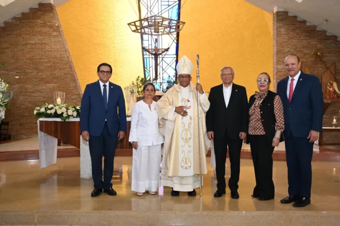 Banreservas celebra 85 años en misa.