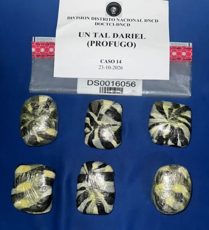 DNCD arresta 11 y decomisa drogas en Santo Domingo