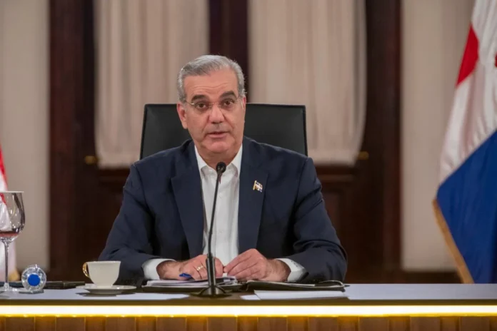 Abinader discute crisis haitiana y fronteriza.