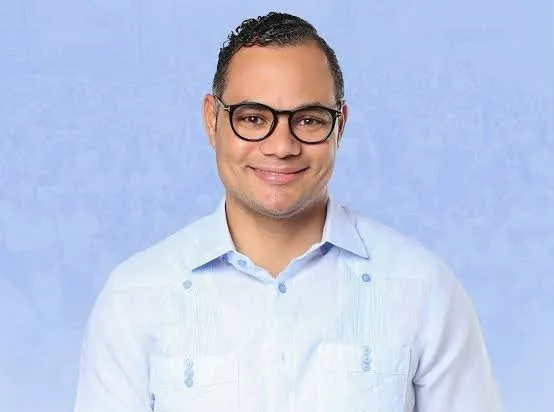 Alexander Liz de Jesús renuncia a proyecto presidencial.