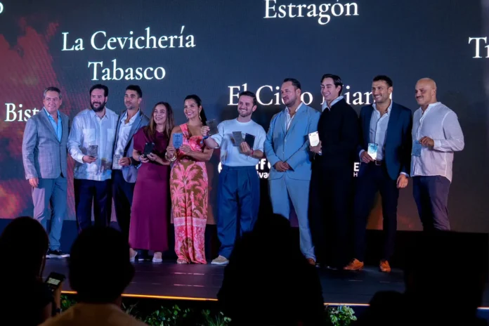 Chef Tita recibe reconocimiento internacional en El Salvador.