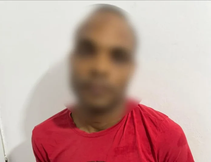 Detención por abuso sexual de menores.