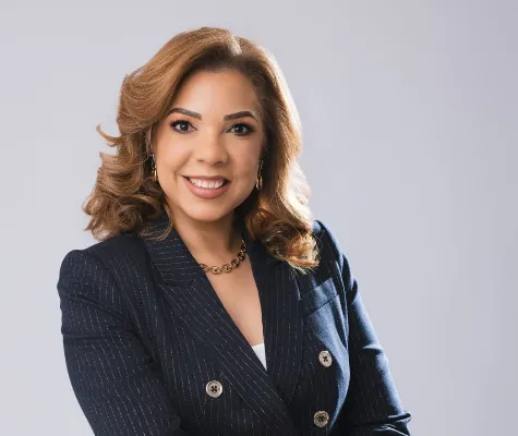 Indira Zarzuela, Mensajera para la Paz.