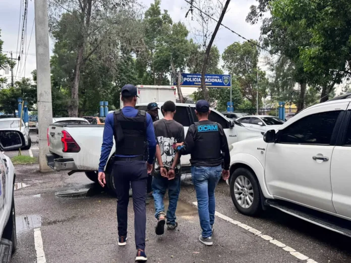 Adolescente se entrega por muerte de sargento.