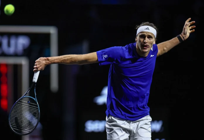 Alcaraz eliminado en Shanghái, Zverev número uno.