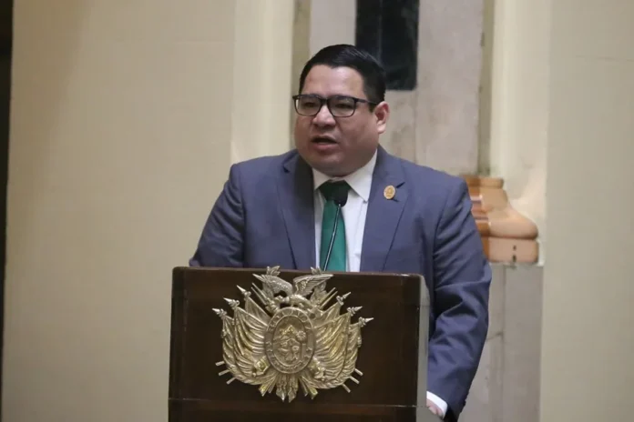 Allanamiento propiedades exfiscal general Bolivia.