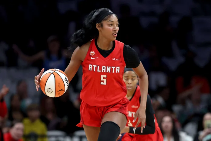 Angel Reese en el primer equipo defensivo WNBA