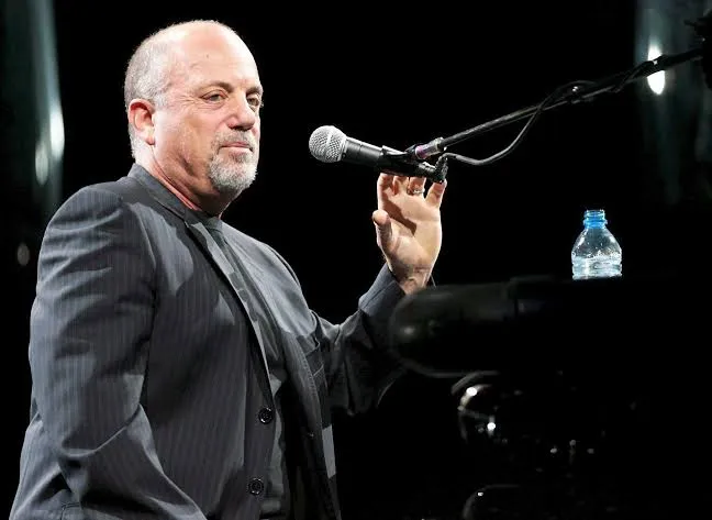 Billy Joel enfrenta problemas de salud graves.