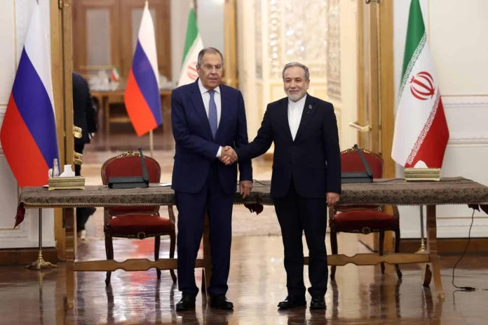 Canciller ruso Lavrov en Irán para mediación