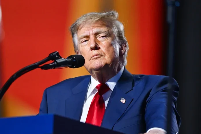 Trump sugiere cambio de liderazgo en Ucrania.